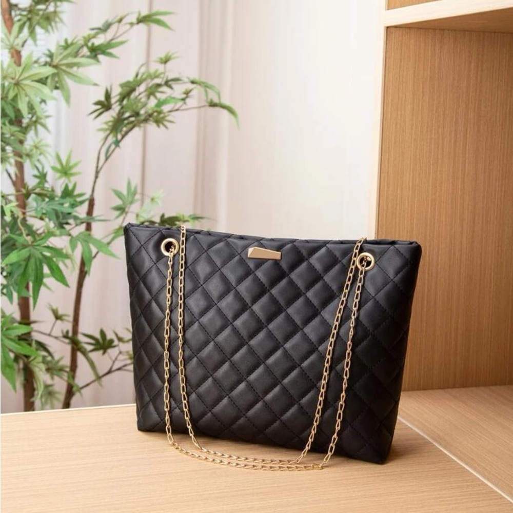 Stellar quilted tote